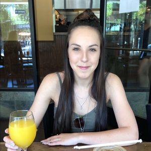 Meet your Posher, Amber